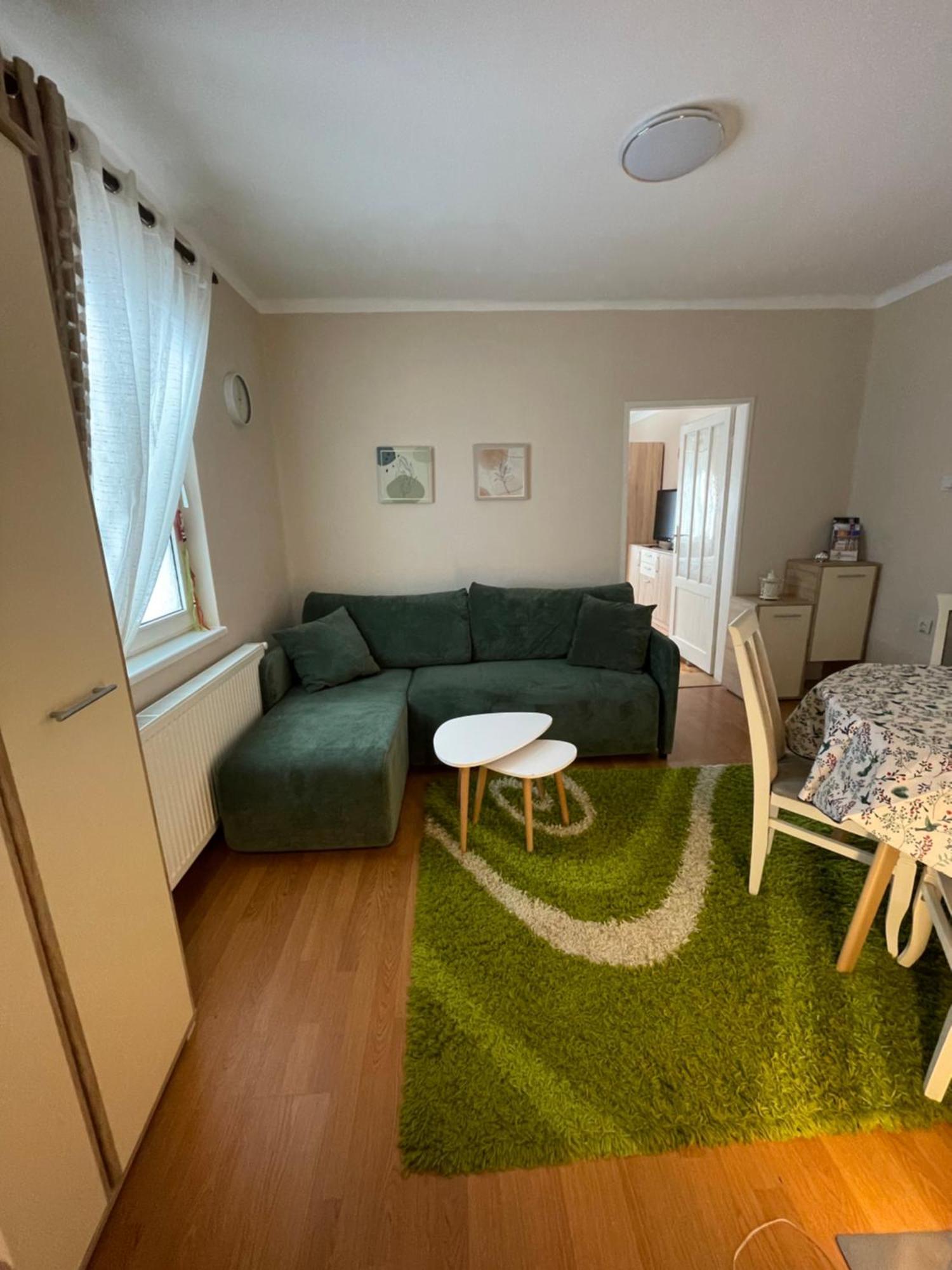 Kristalo Apartman Subotica Eksteriør bilde